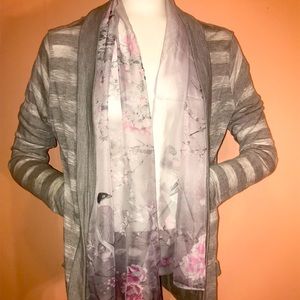 Charming Charlie cardigan top Grey w/ bird scar